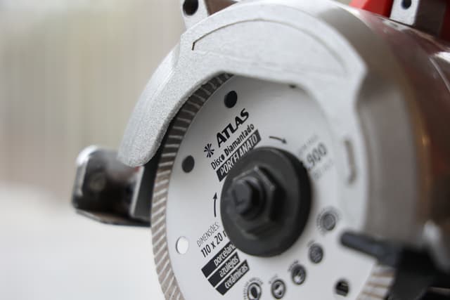 3 - Discos, Lixas, Abrasivos e Acessórios