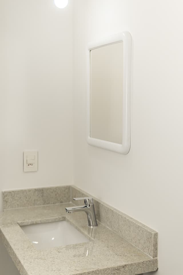 2 - Armários e Espelhos